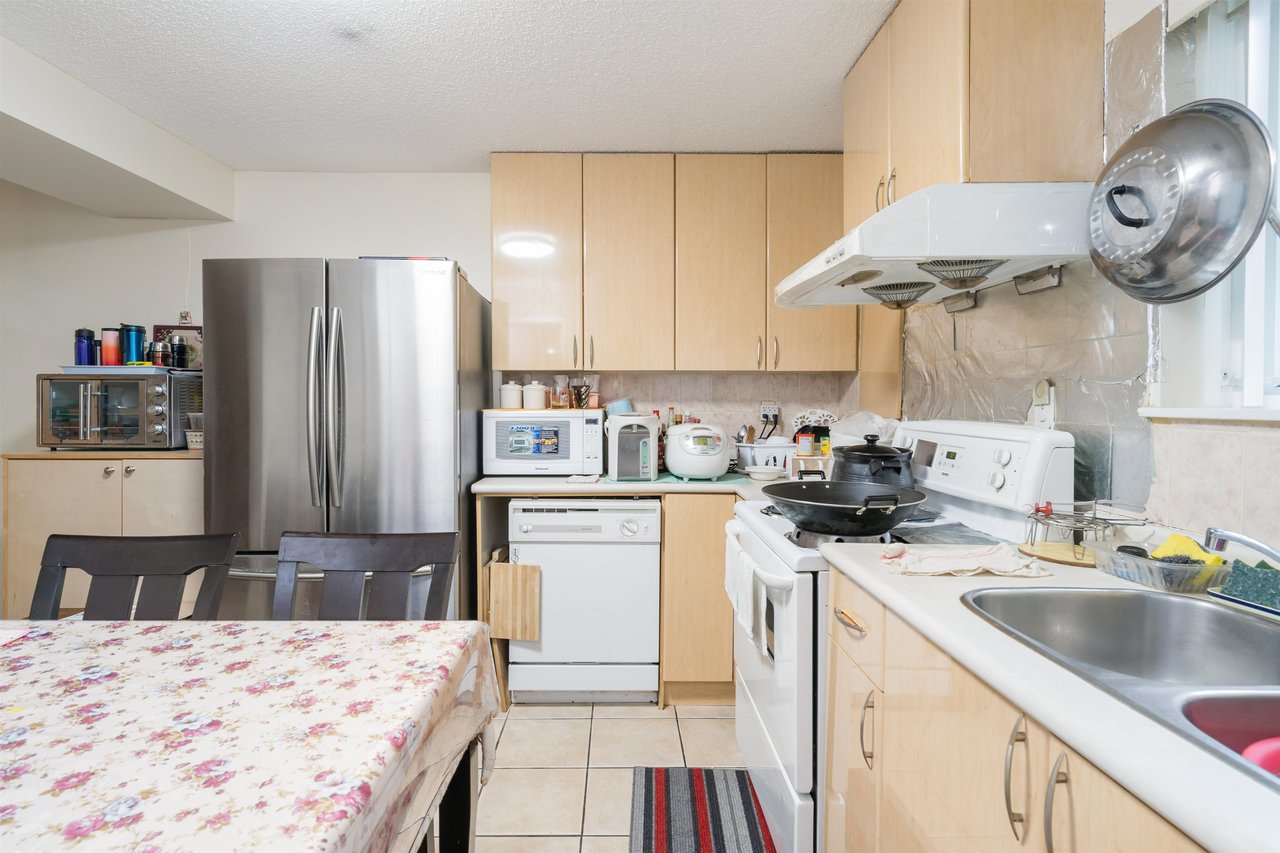 2019 E 45th Ave