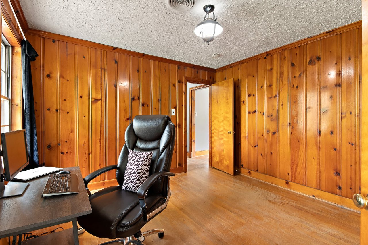 1127 Oakland Road