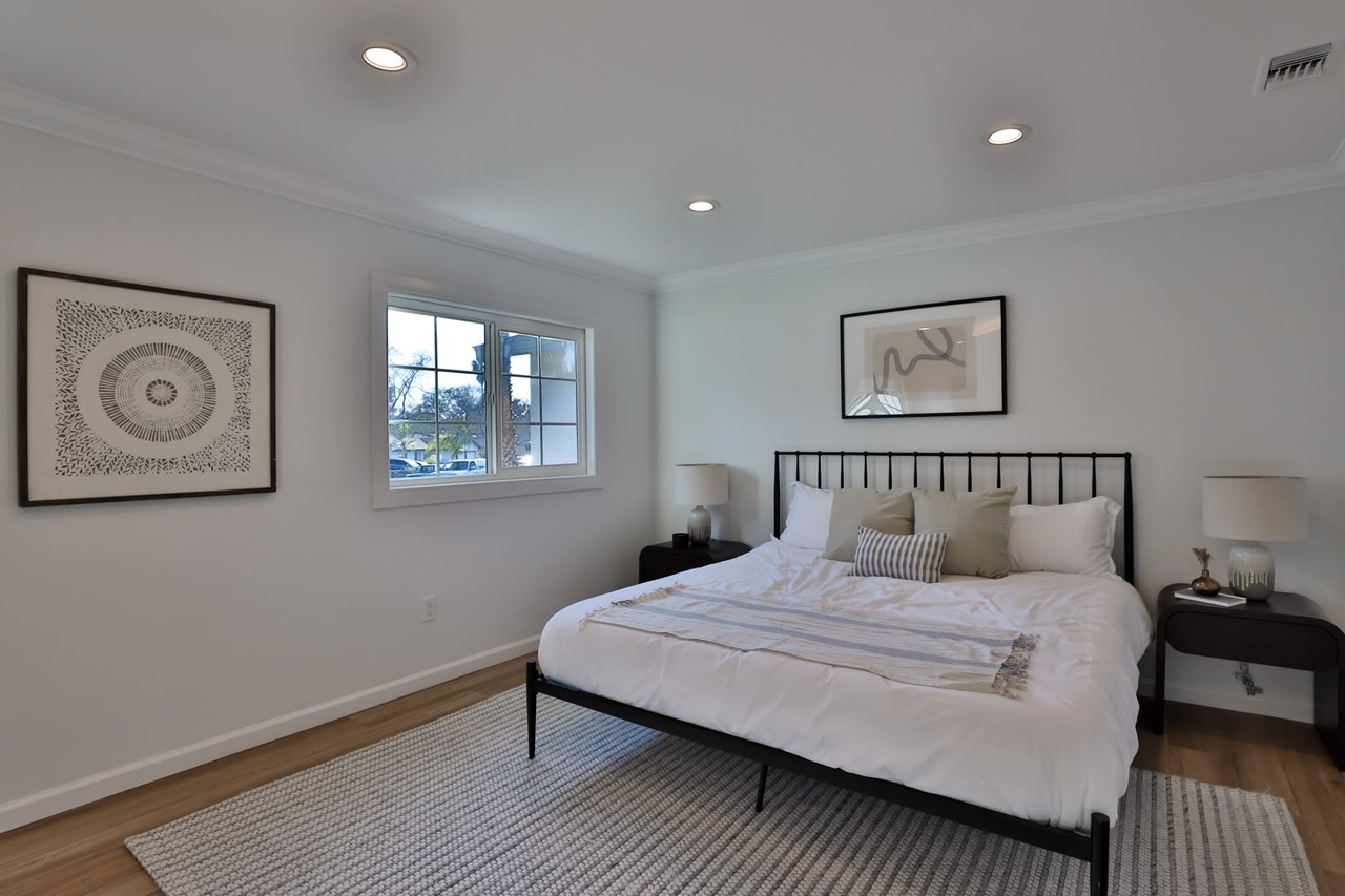 818 Eden Place