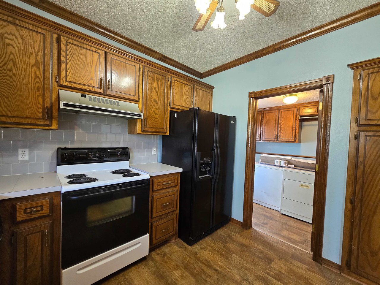 1629 N Louisa