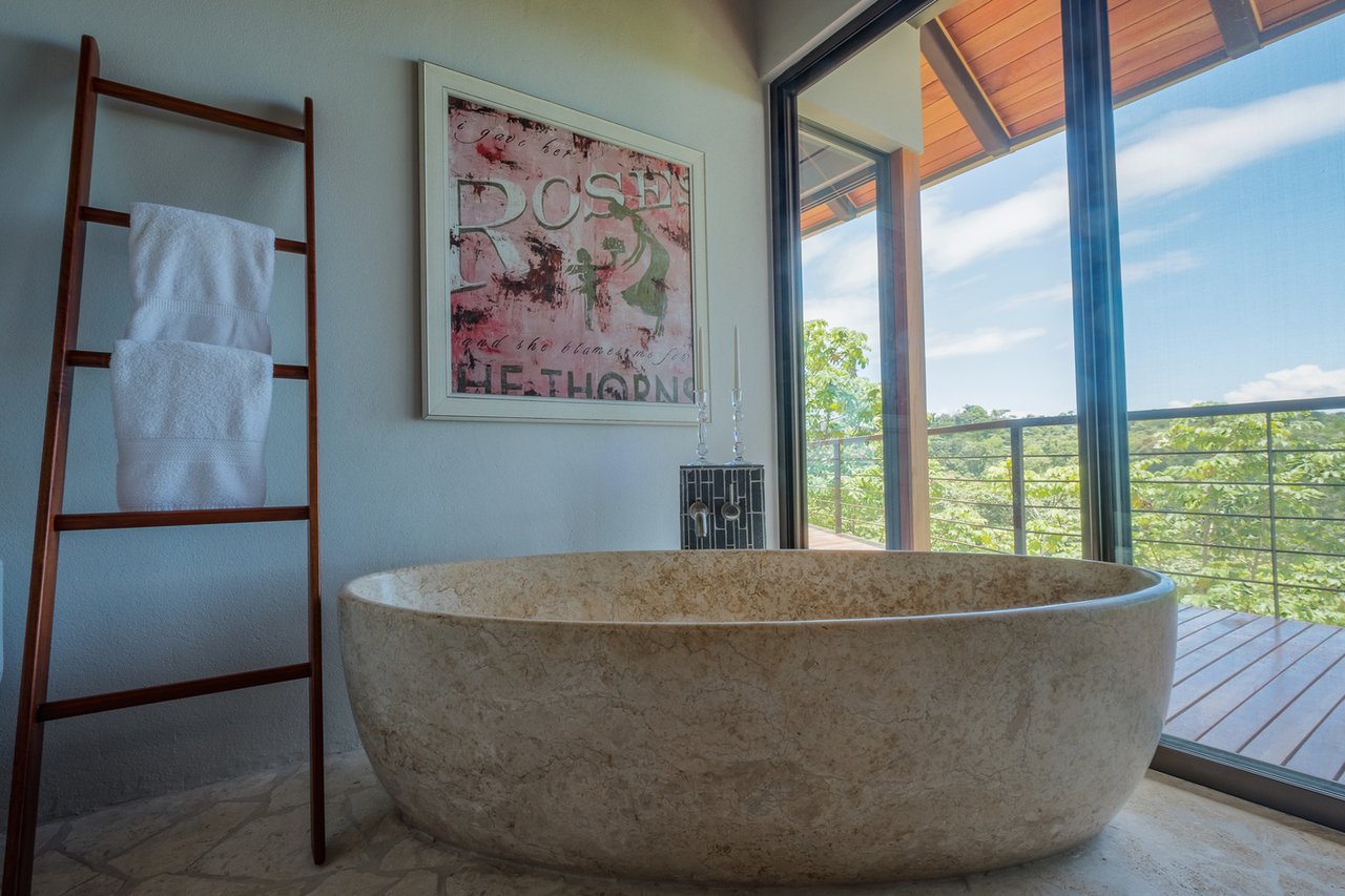 Luxury Infinity Pool Property, Uvita, Puntarenas