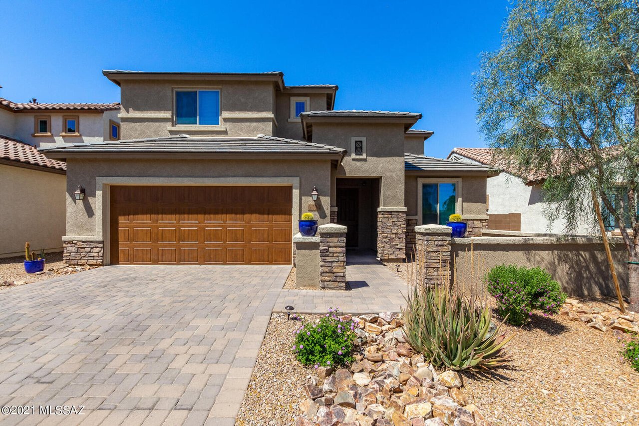 6024 S Lily Magnolia Way