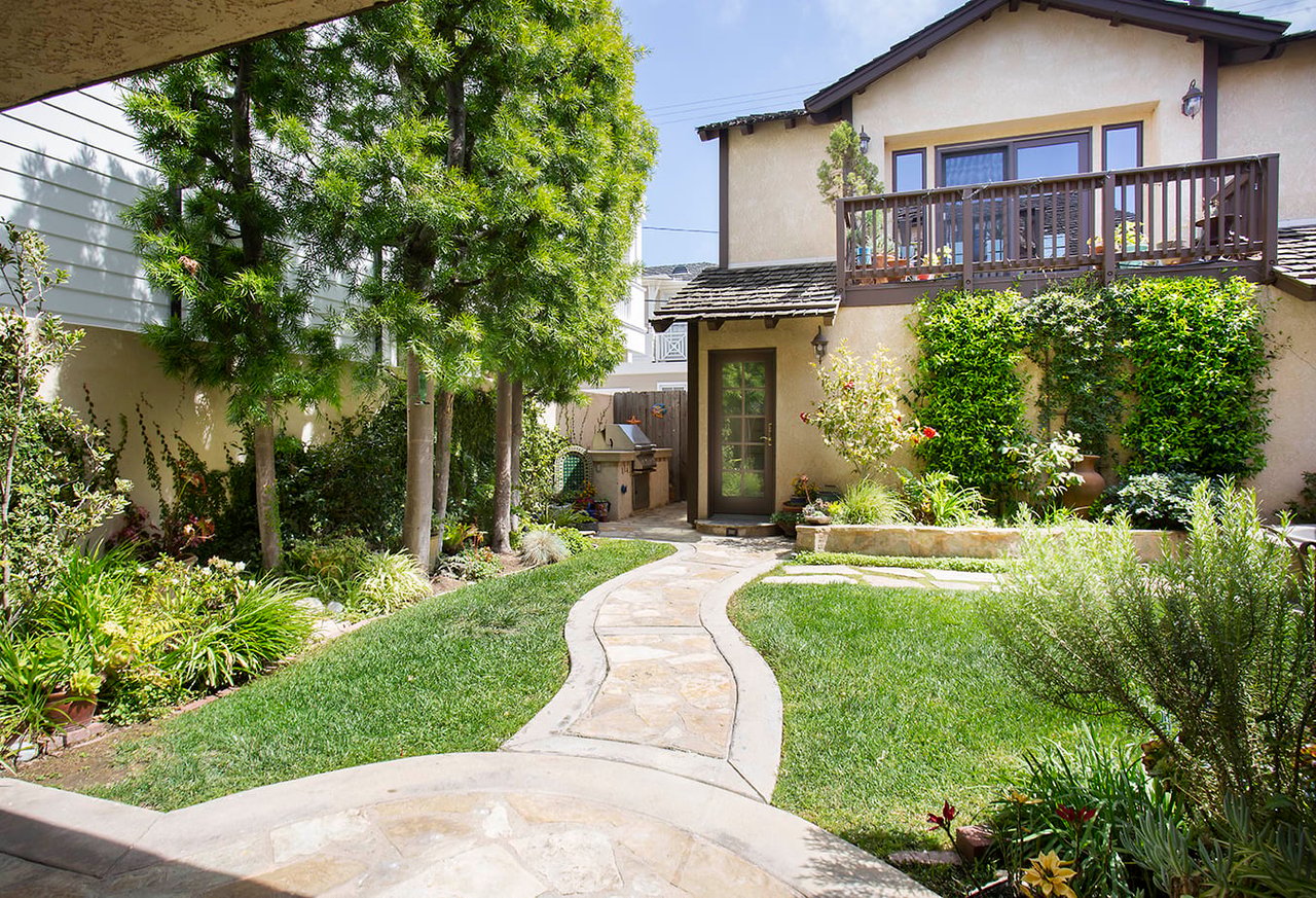 242 Heliotrope Avenue