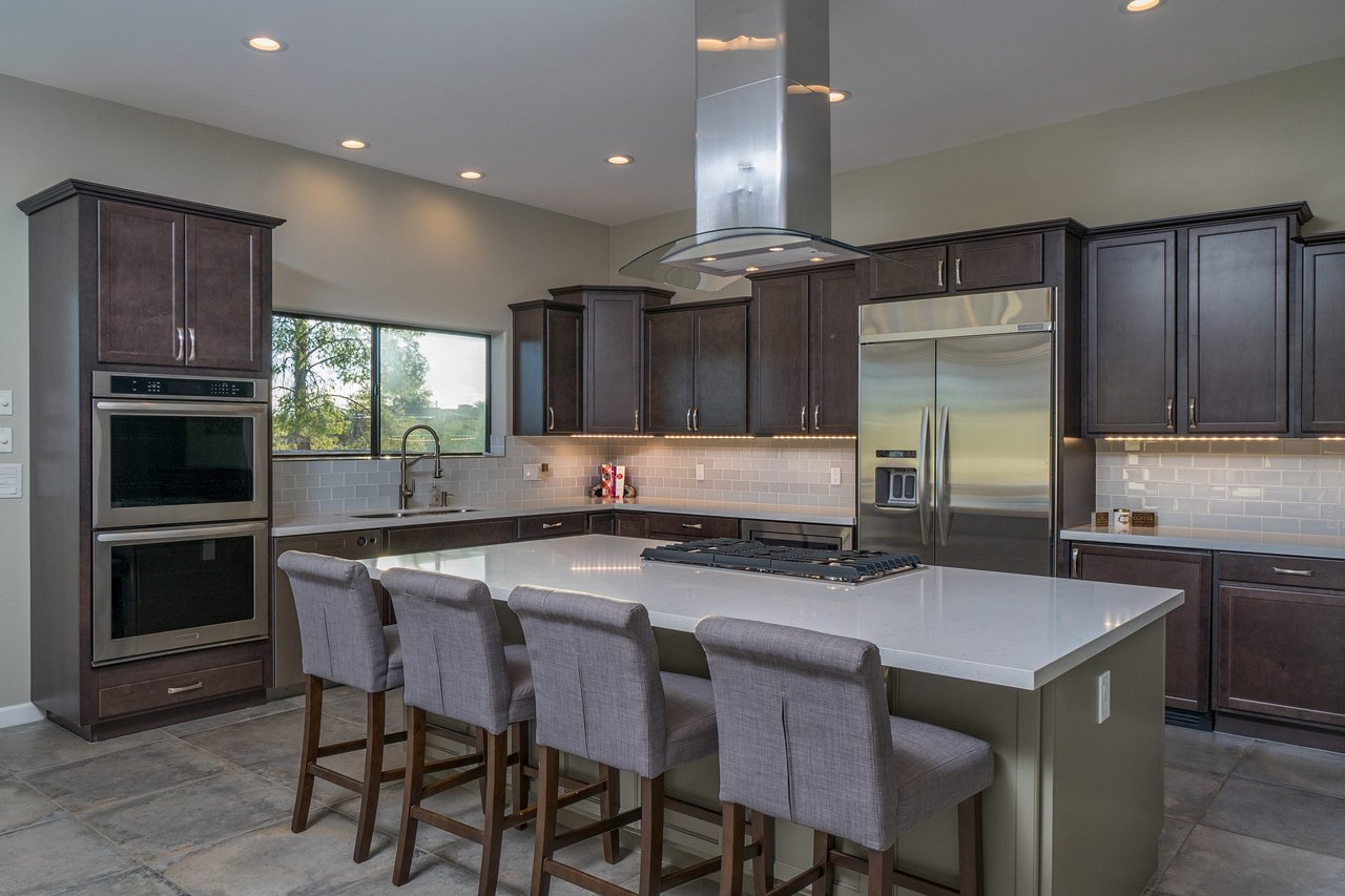 Located in the Desirable Flecha Caida Community