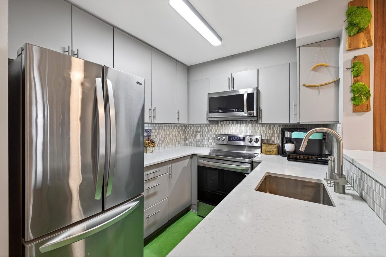 308-1688 E 4th Ave