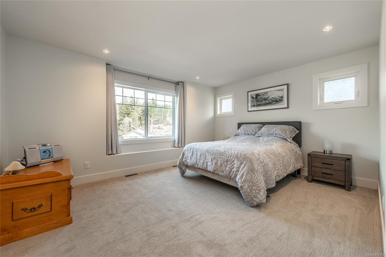 3535 Paperbark Cres