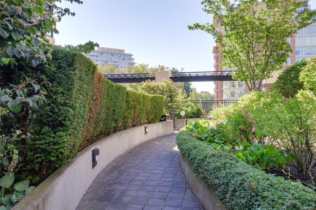 201-788 Humboldt St