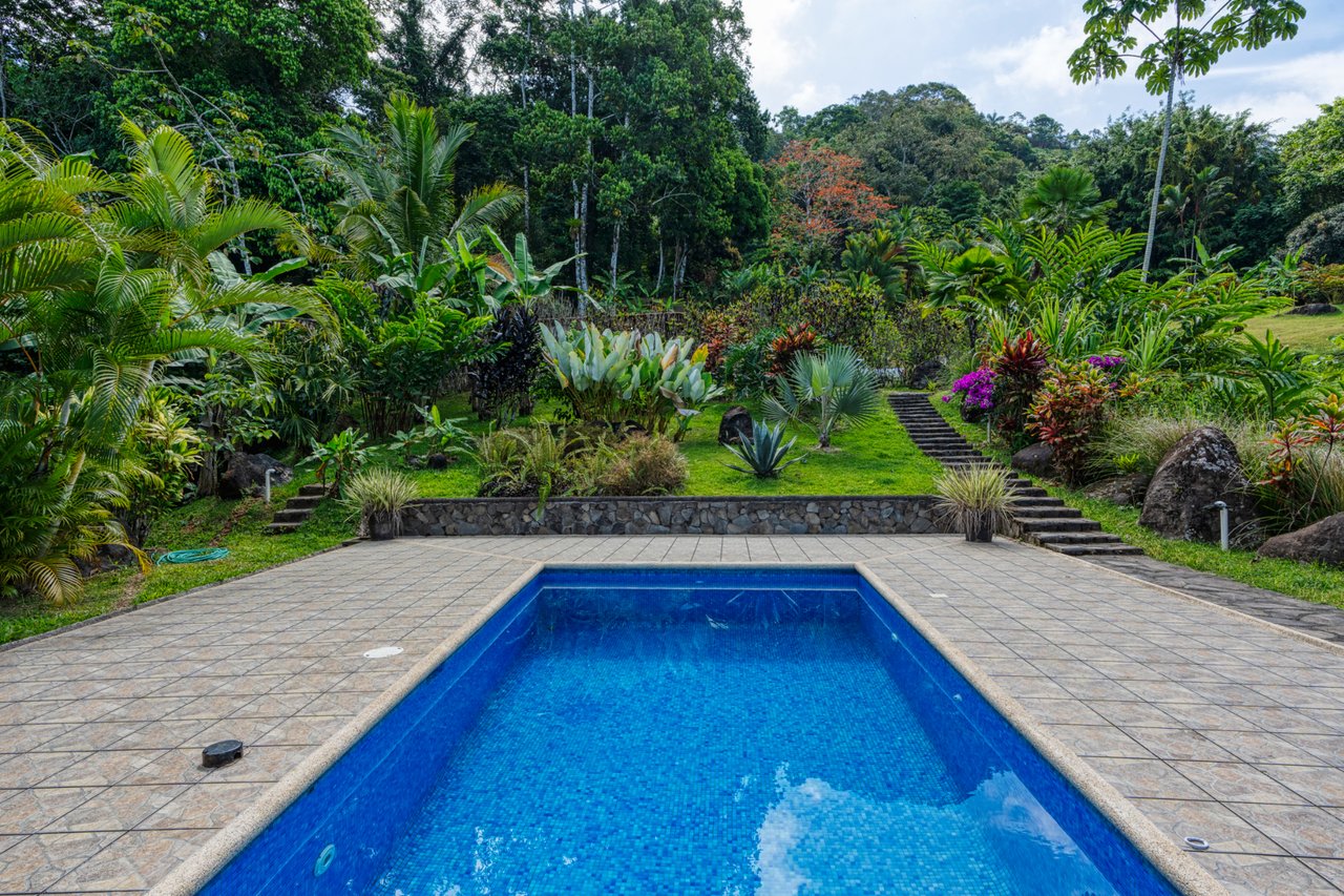 Mountain View Cabin With Pool, Perez Zeledon, San Jose
