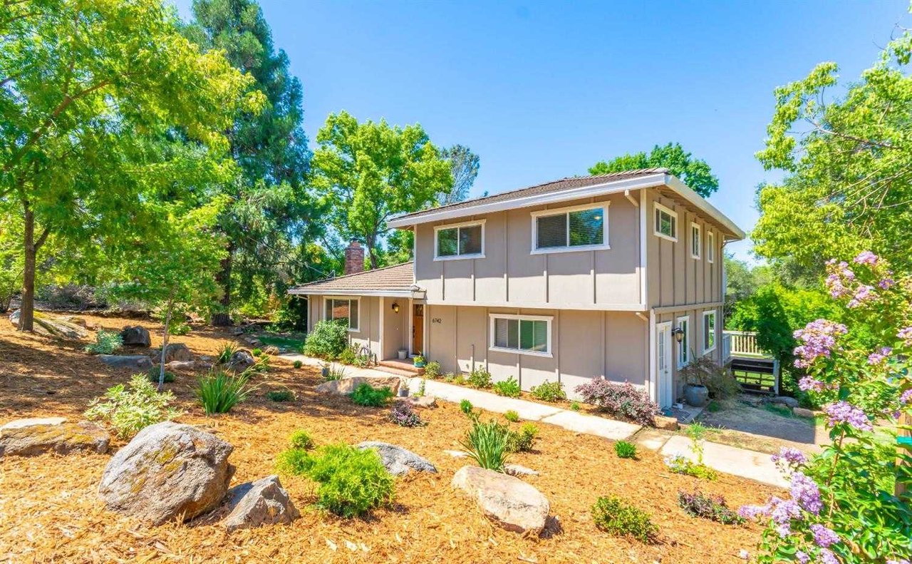 6742 Highland Road