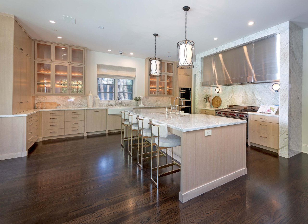 706 N Crescent Dr, Beverly Hills