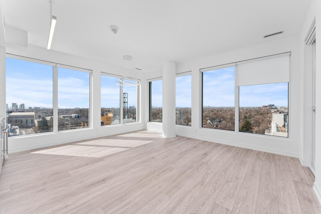 2020 Bathurst St Unit: 1121