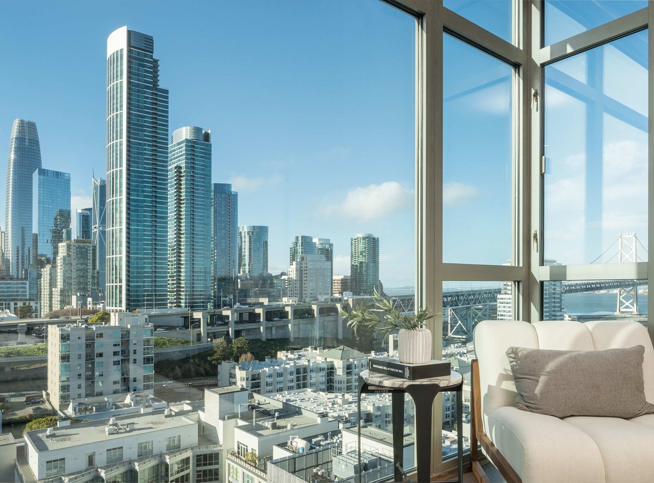 219 Brannan Street Unit: 18D