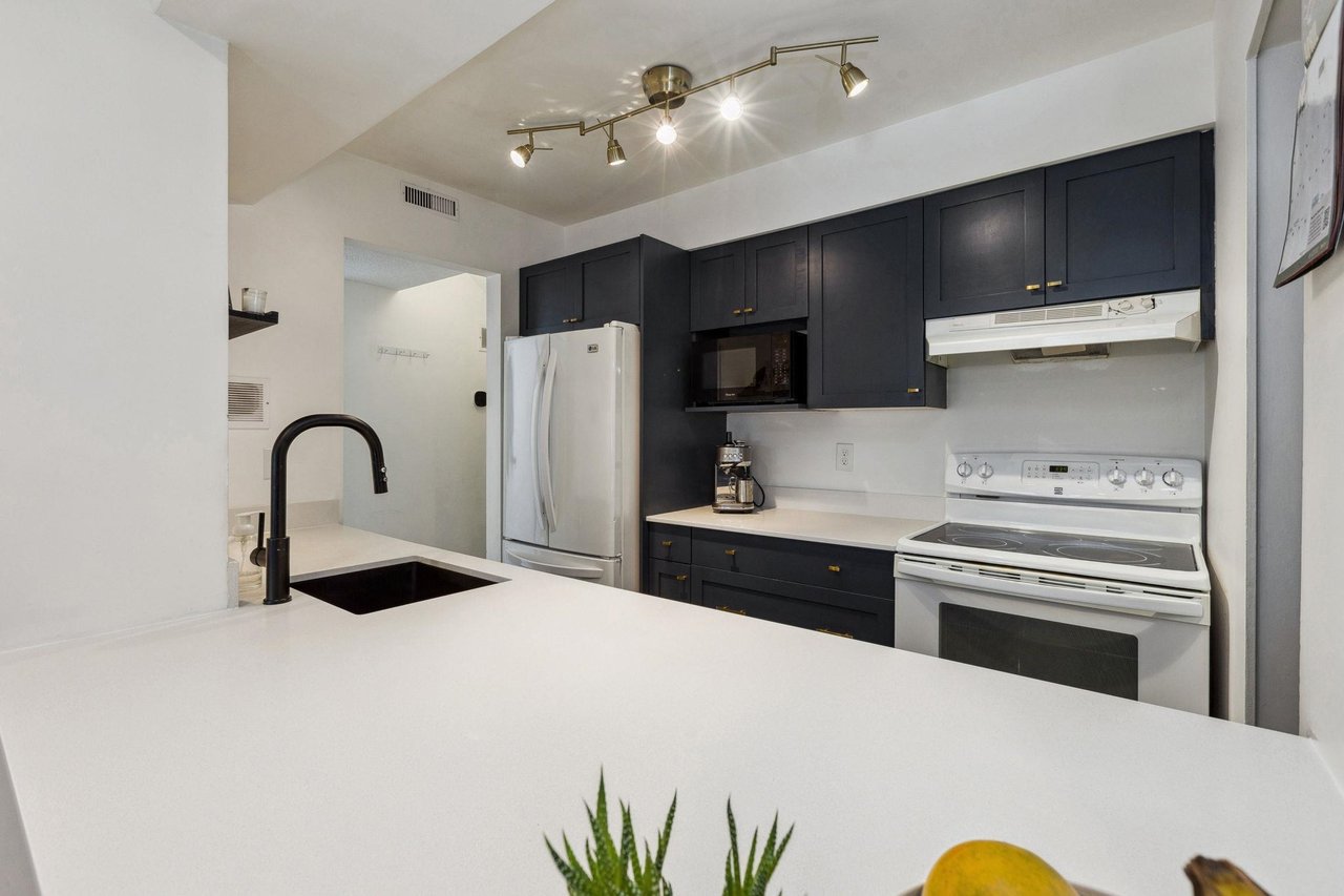 1894 Purcell Way, North Vancouver