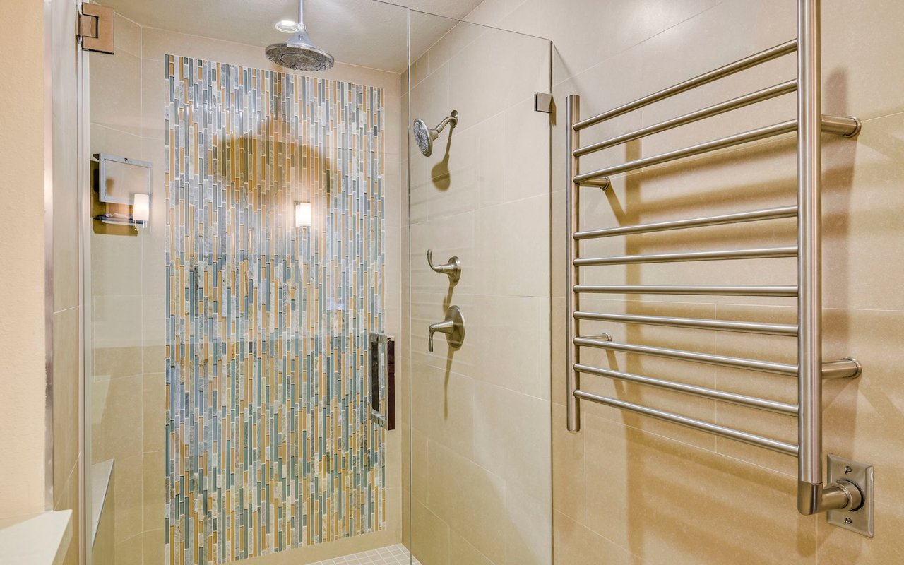 512 Esplanade, #301