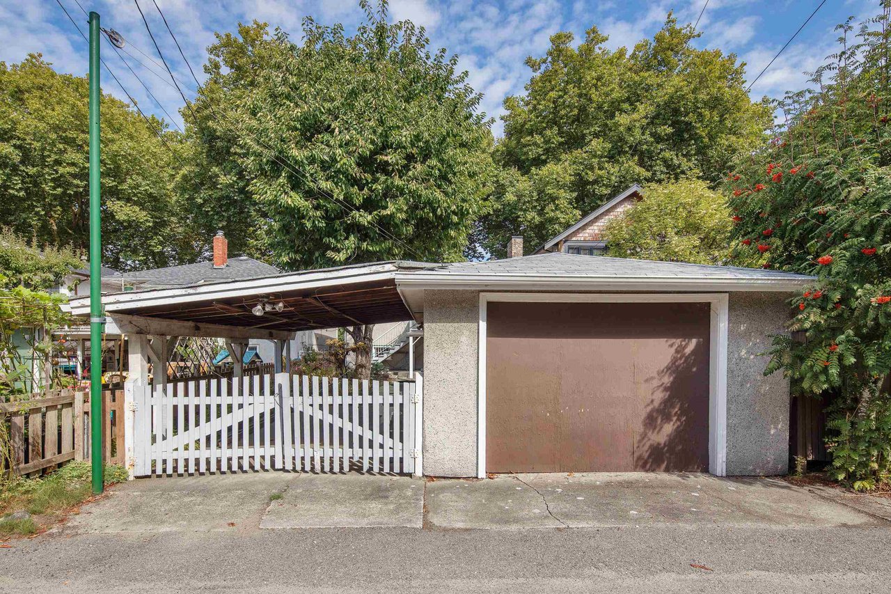 158 E 42nd Ave