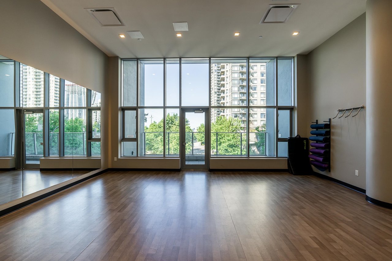 403-2388 Madison Ave