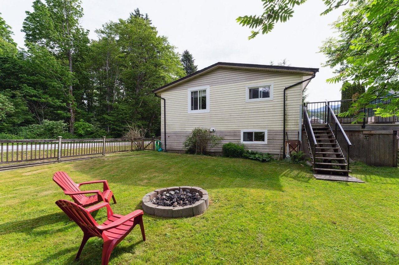 38891 Newport Road, Squamish