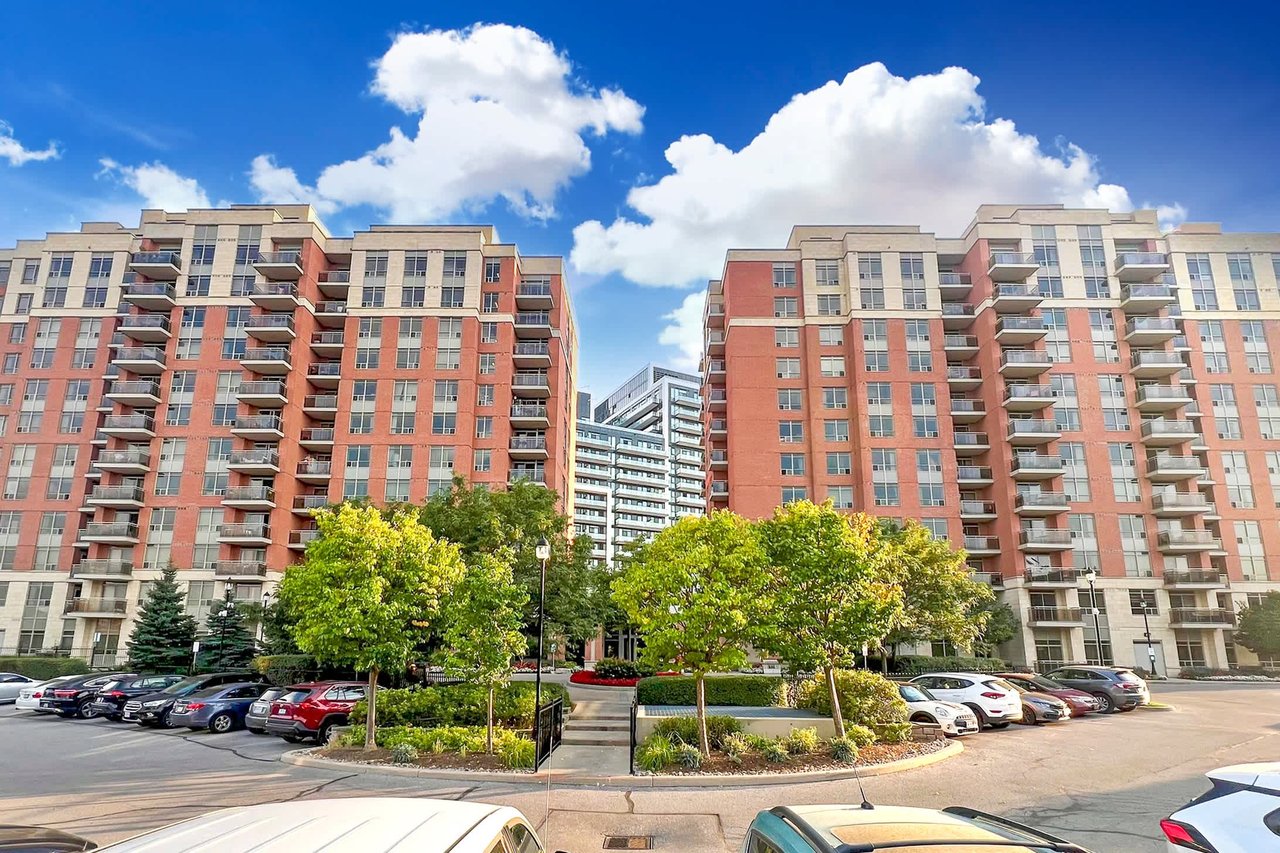 75 King William Cres Unit: LPH13