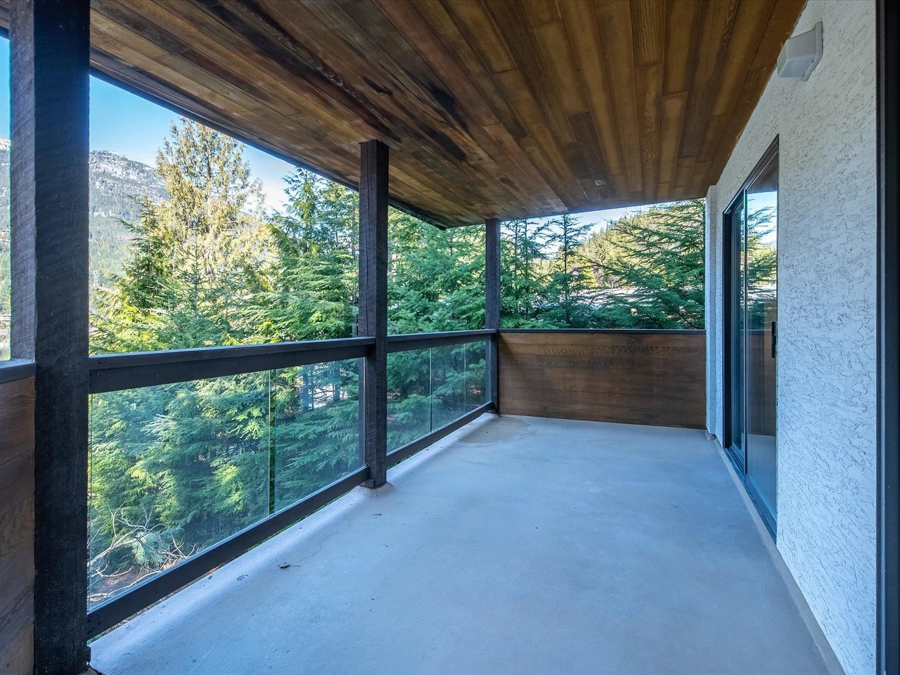 3300 Archibald Wy