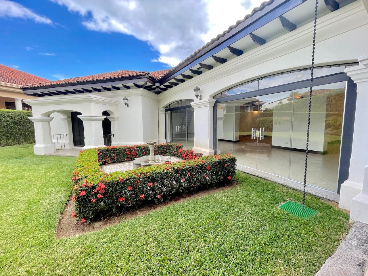 Neo Colonial Investment Home, Santa Ana, San Jose