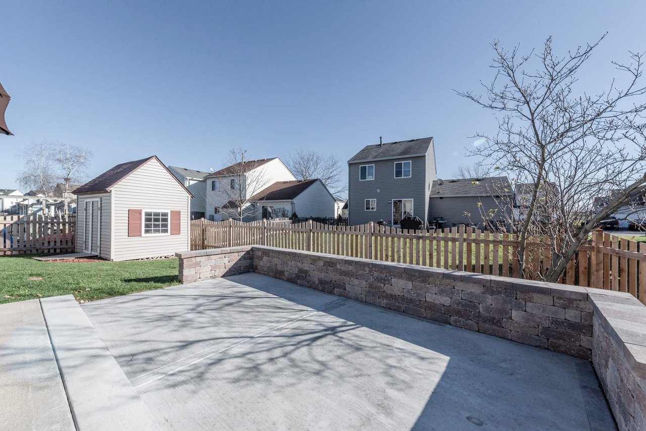 5390 Lansbury Circle