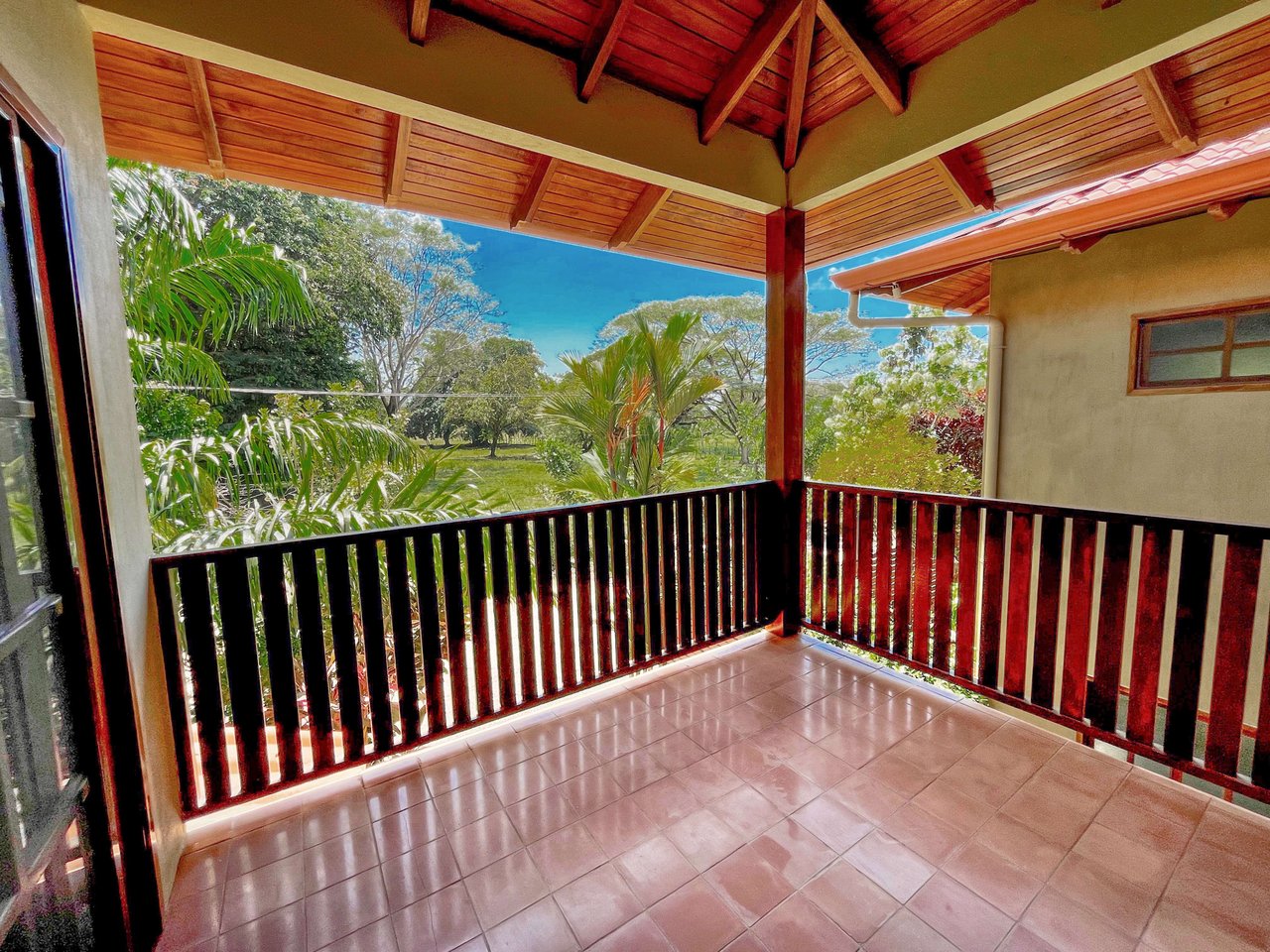 0.04 ACRES – 3 Bedroom Villa Just 2 Minutes Walking Distance To Dominical Beach!!!