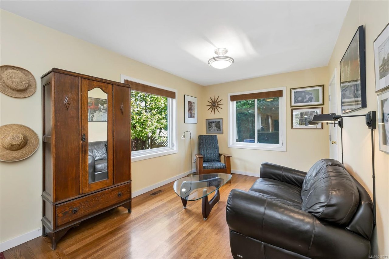 36 Tovey Cres, View Royal