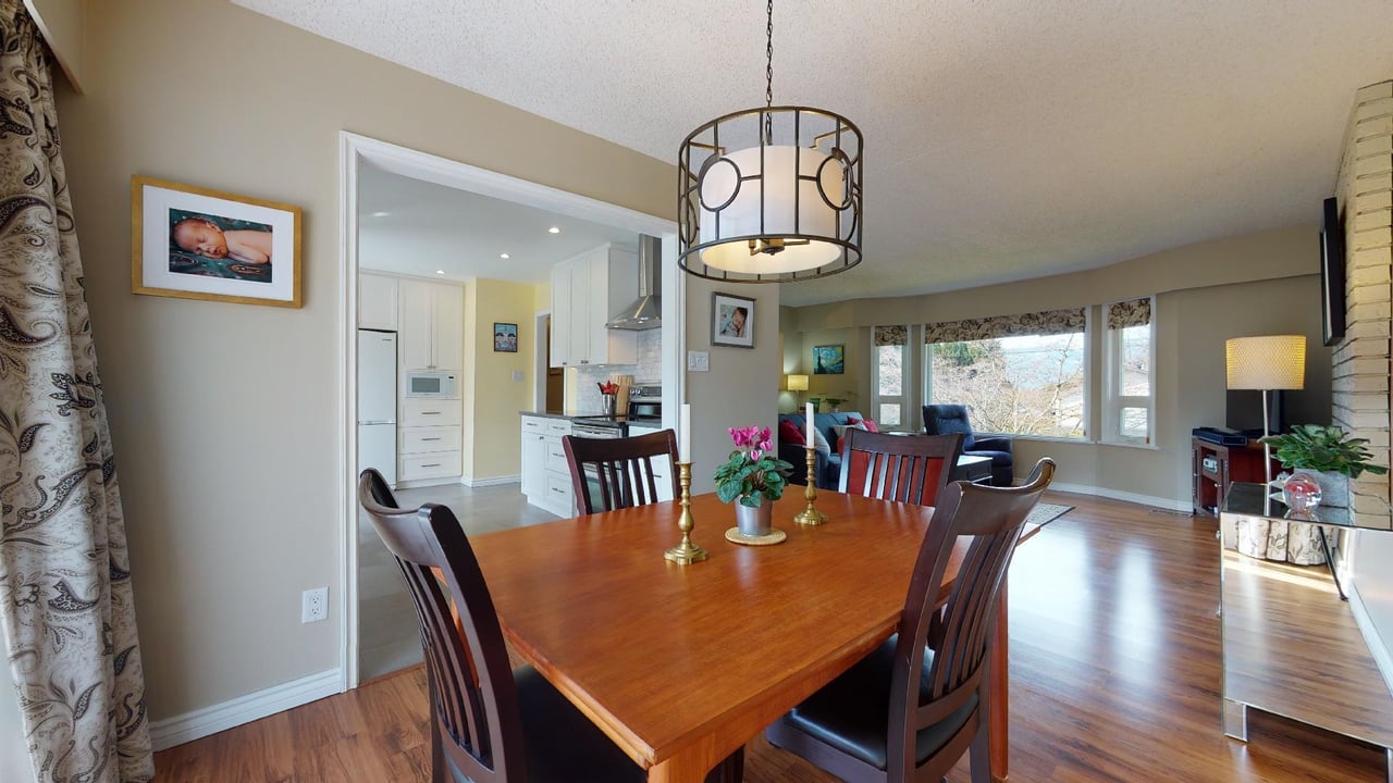 38240 Myrtlewood Cres