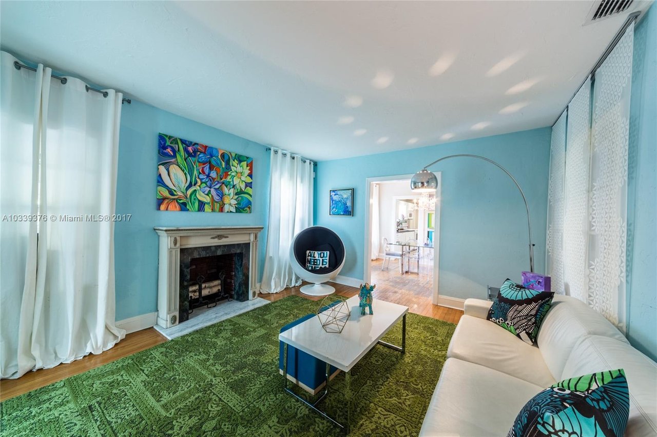 737 NE 82 St