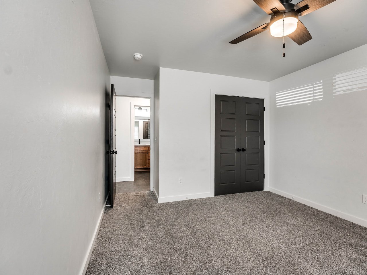 1218 Kingston Rd 