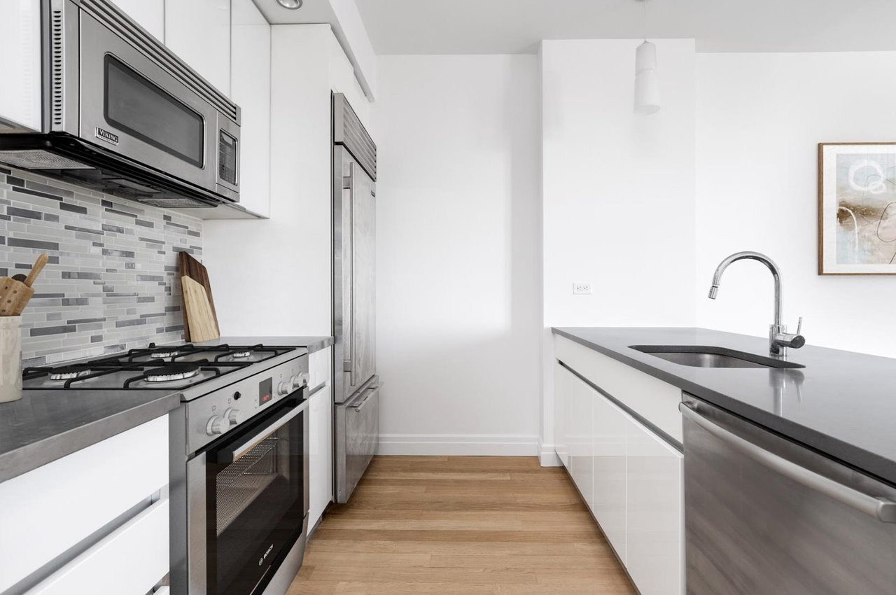 554 West 54th Street, Apt 25-U
