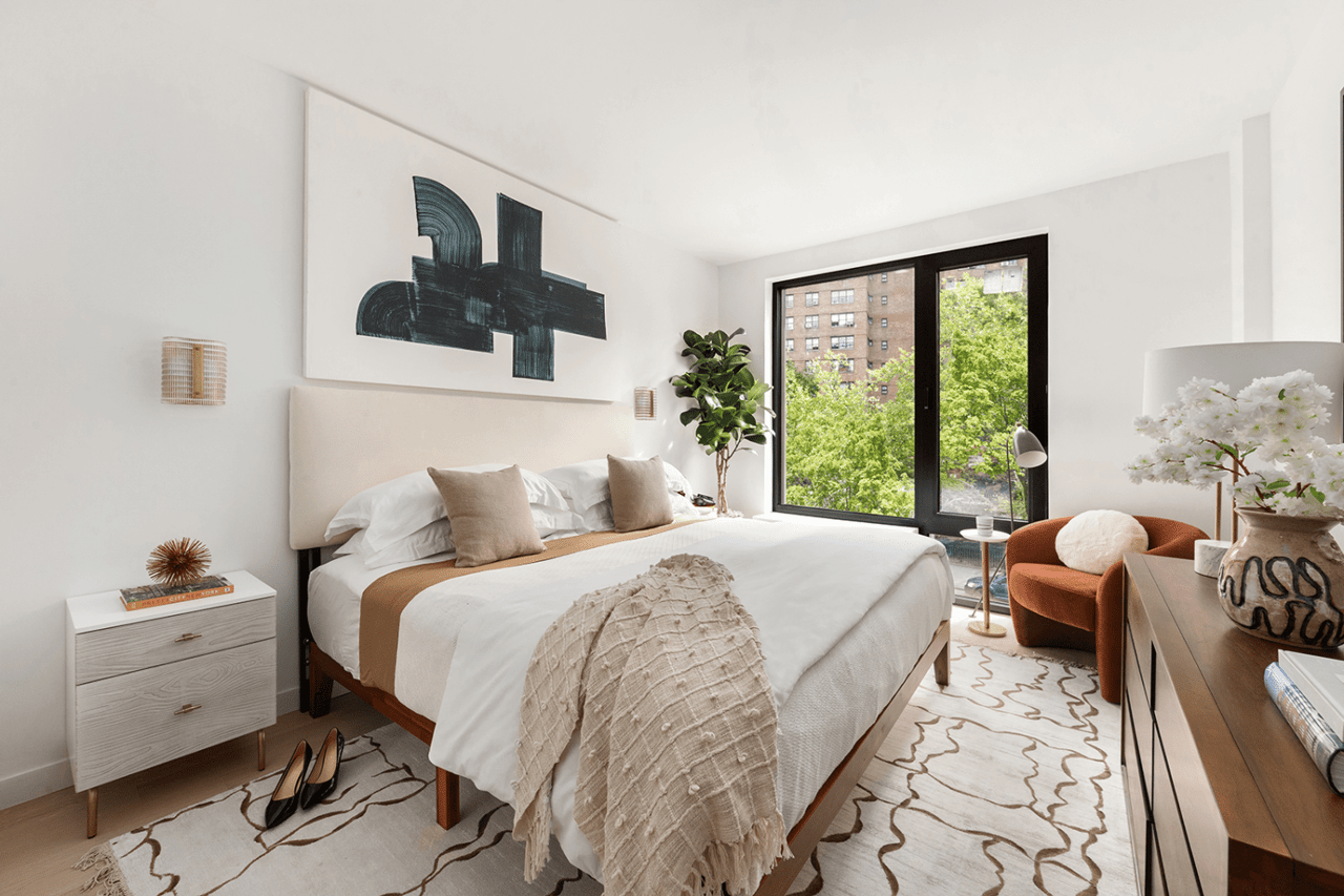 181 East 101st Street Unit: 803