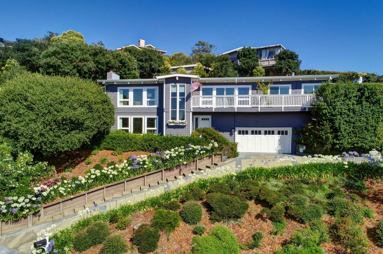 Stunning & Stylish View Residence