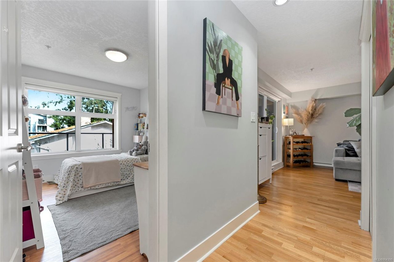 204-2717 Peatt Rd