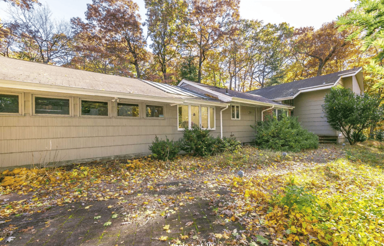 2036 Ridge Rd, Muttontown