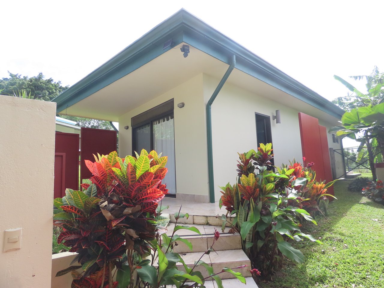 Modern Home with Guesthouse, Lake Arenal, Alajuela
