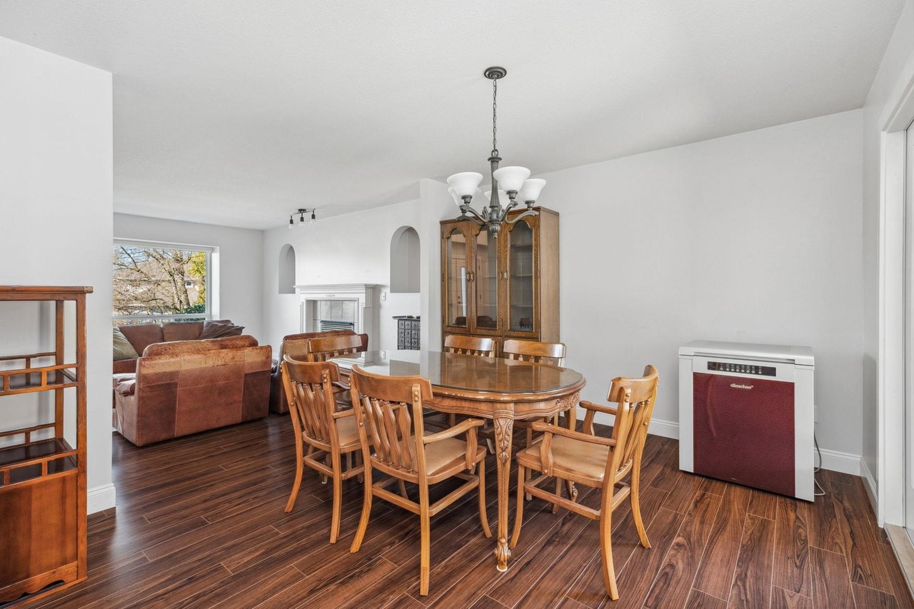 8118 153a St