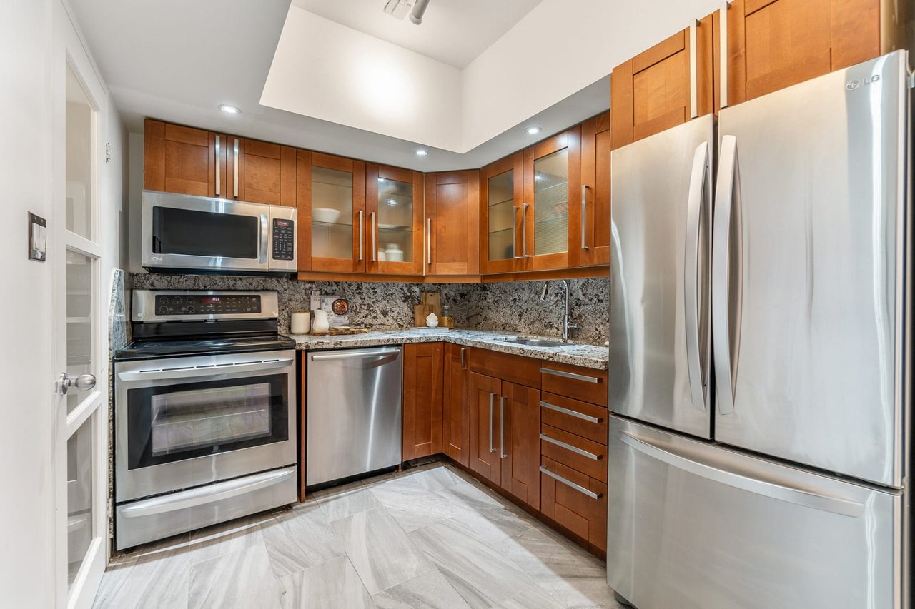 909-65 Scadding Ave