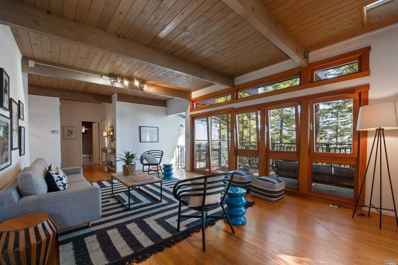 408 Summit Drive