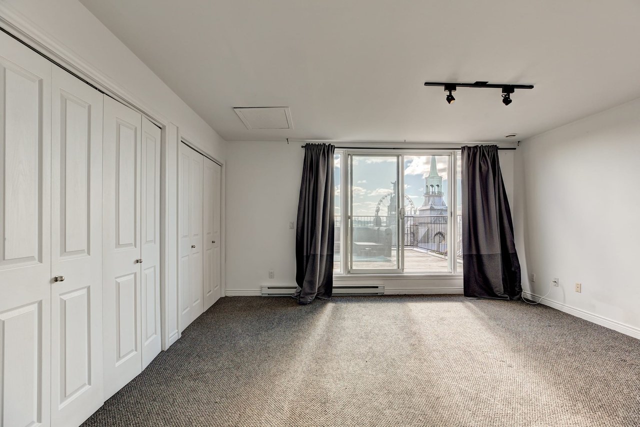 418 Rue Notre-Dame E., Apt. 302, Ville-Marie, QC