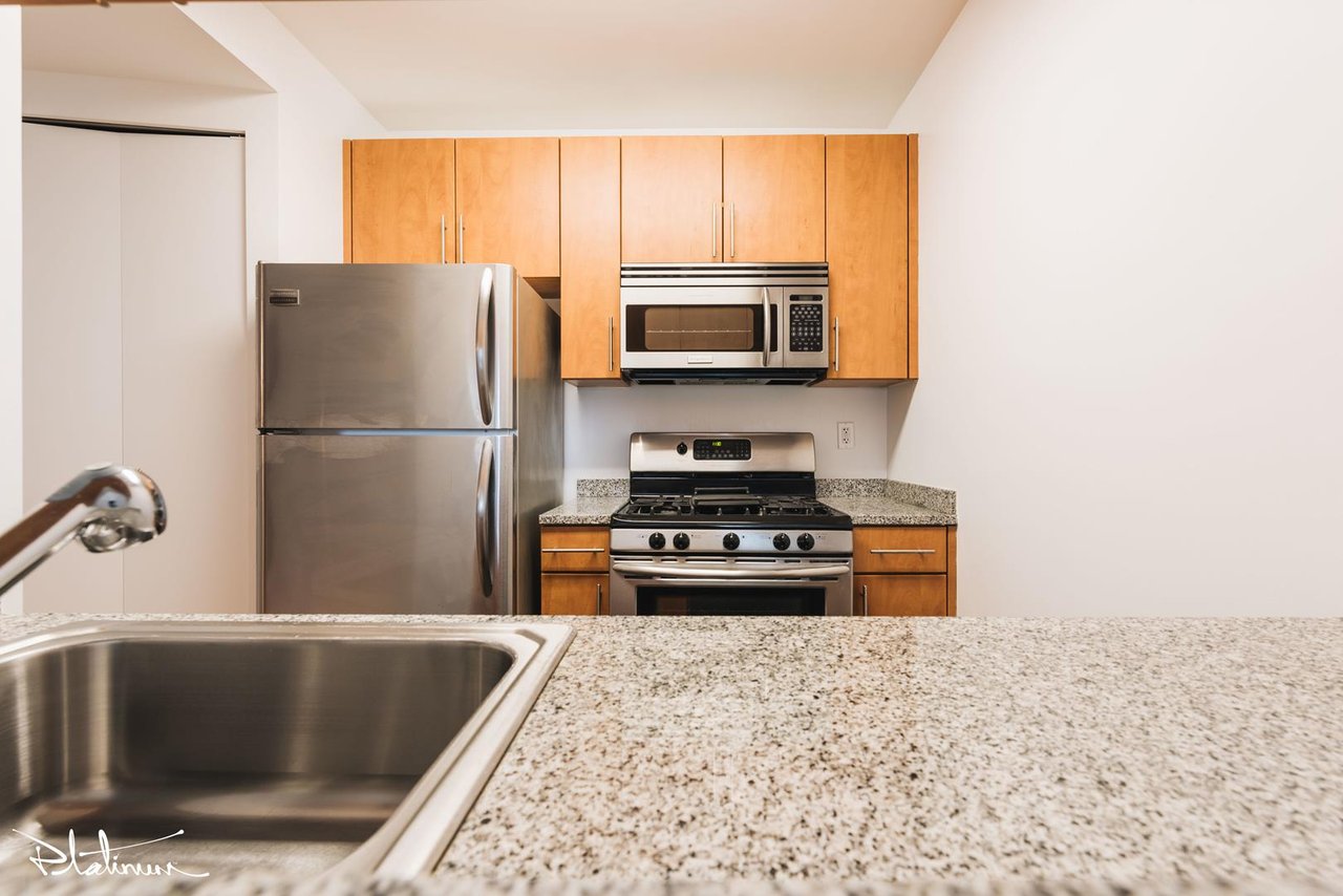 2 Gold Street, Apt 1605