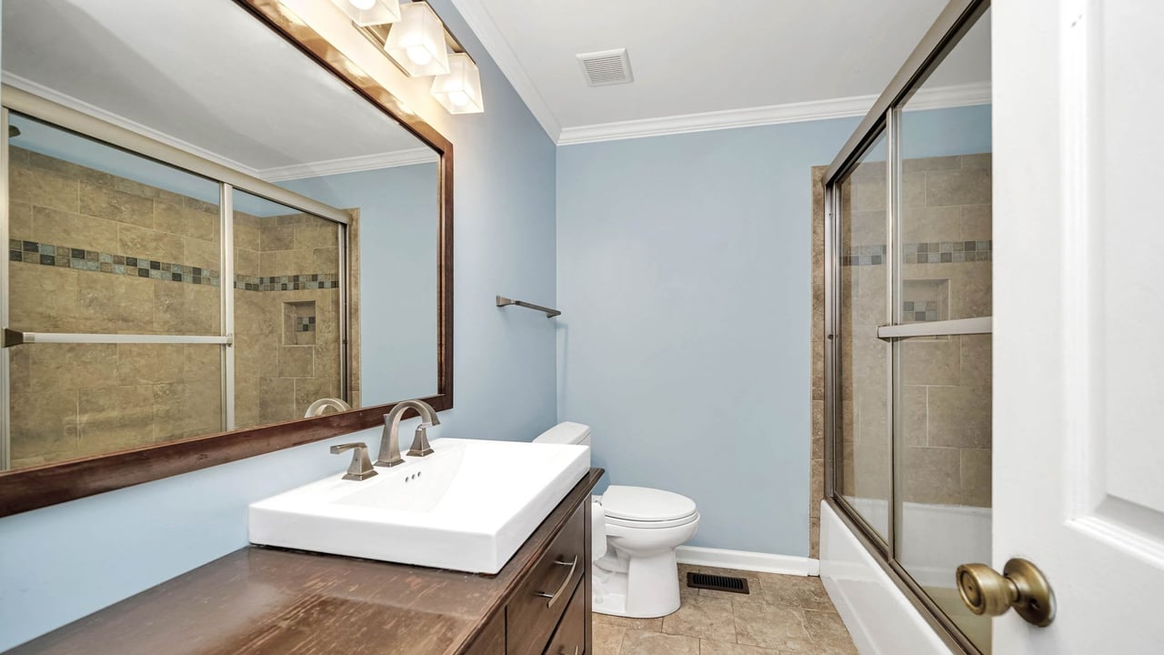 Four bedrooms in Madison City UNDER $2000!