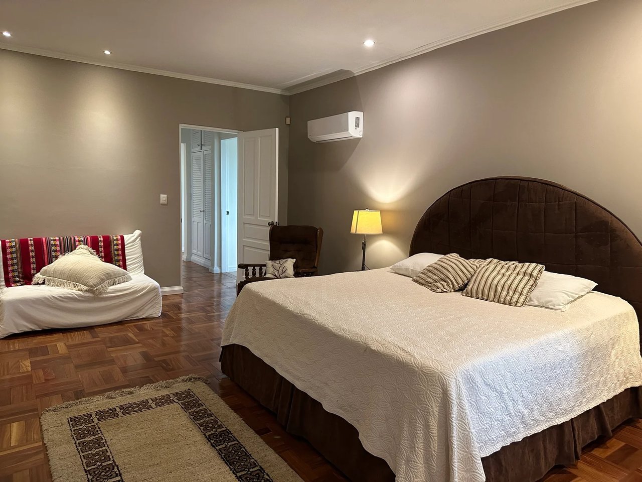 Single Level Golf Residence, Santa Ana, San Jose