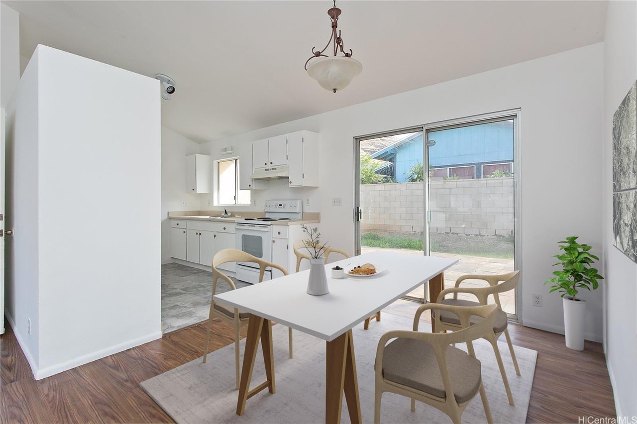 86-213 Moeha St