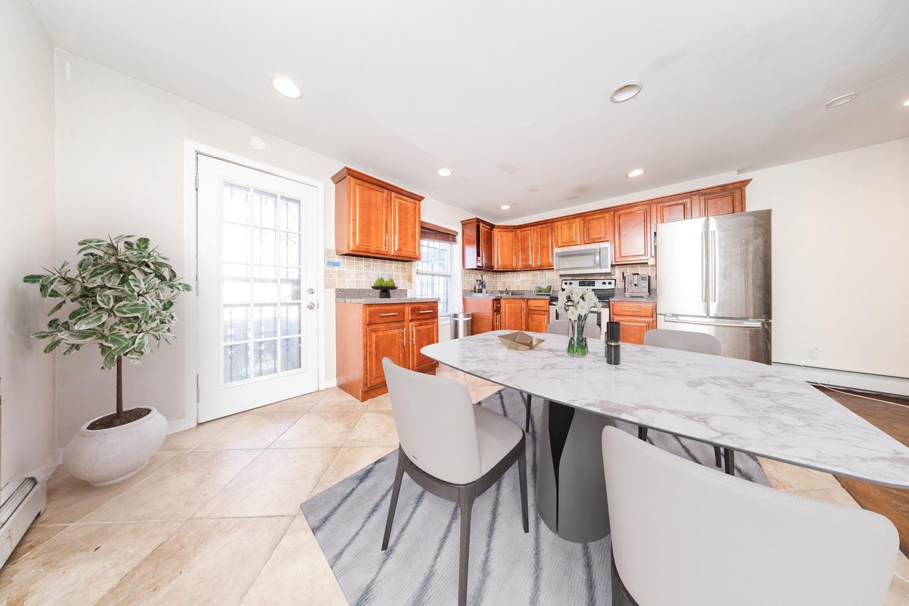 239 Sumpter Street, Apt 1