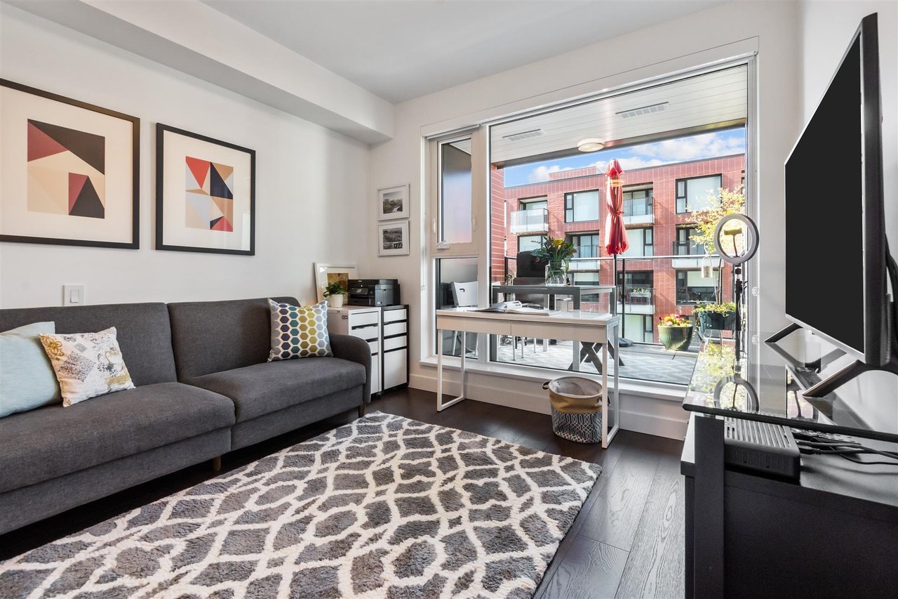 602-1561 W 57th Ave