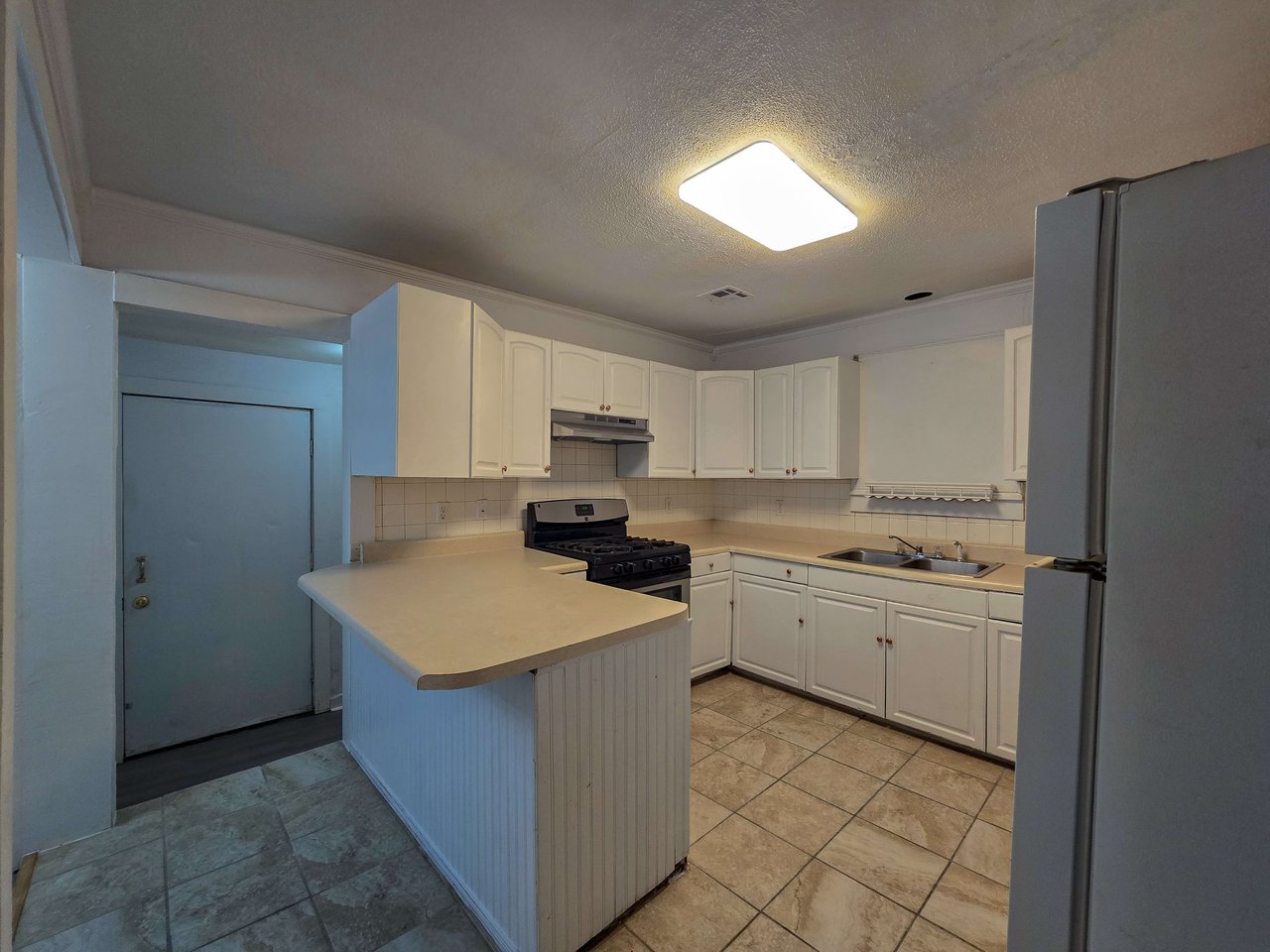 209 E Main St