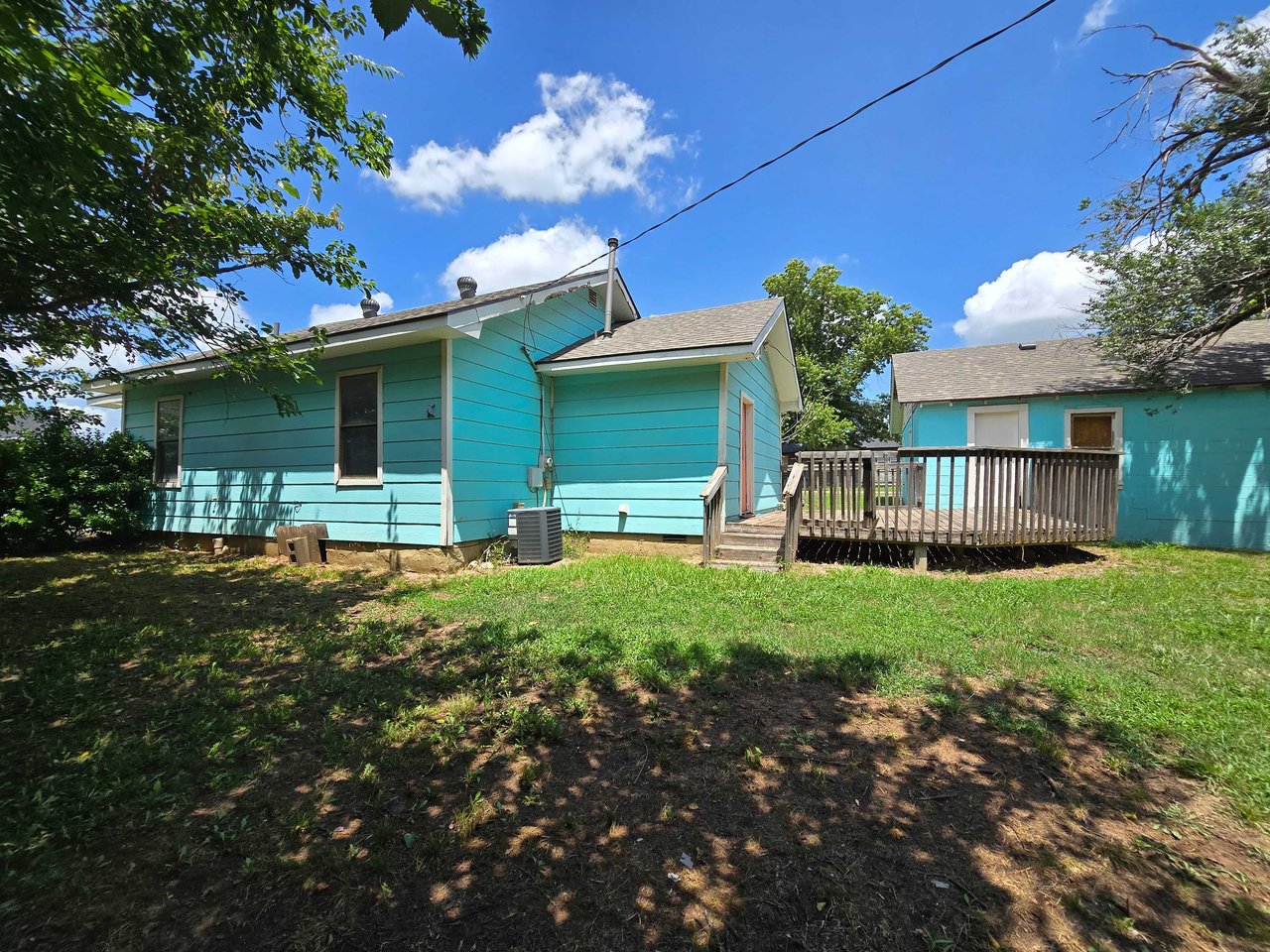 1629 N Louisa