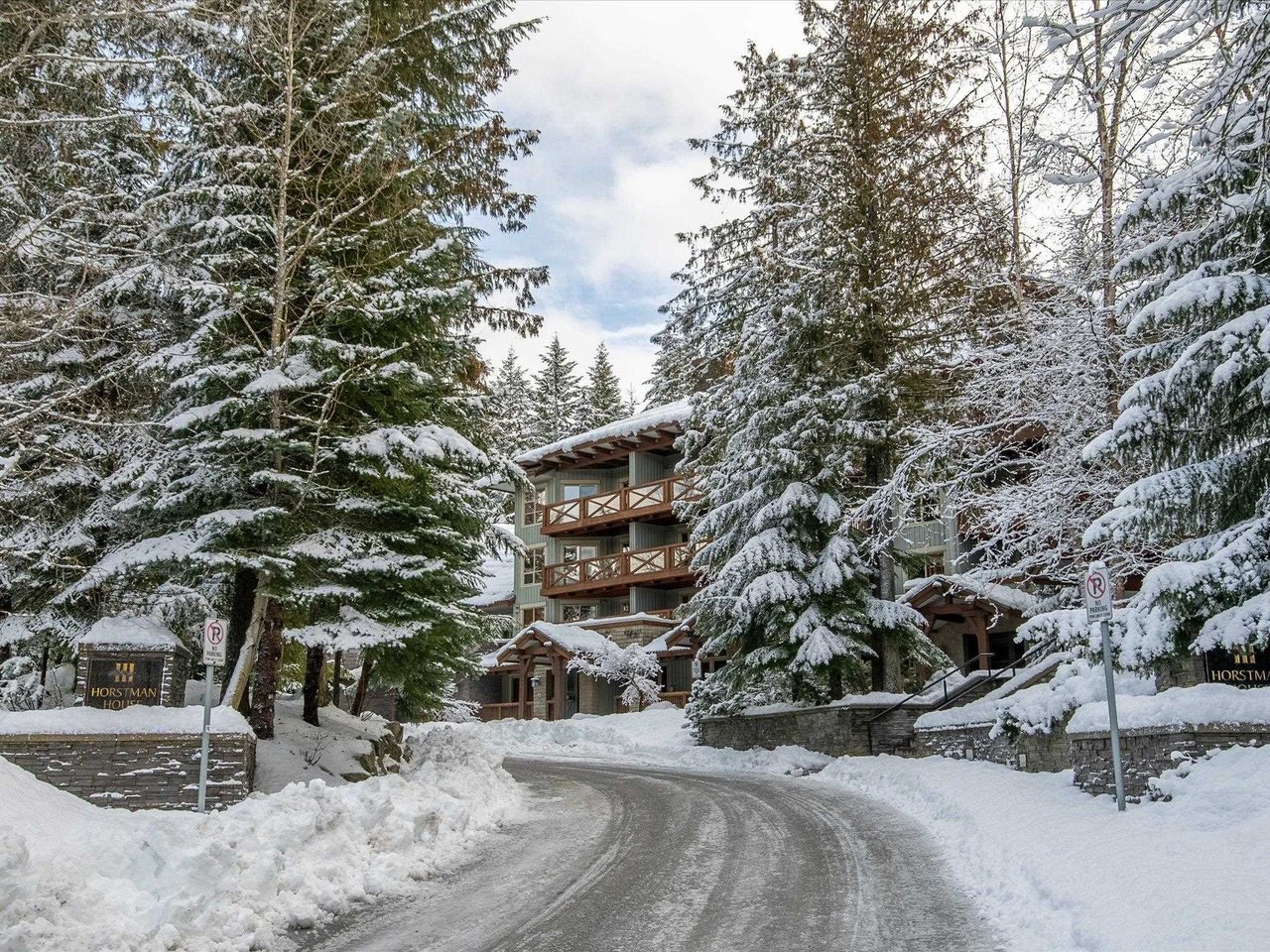 103G2-4653 Blackcomb Wy