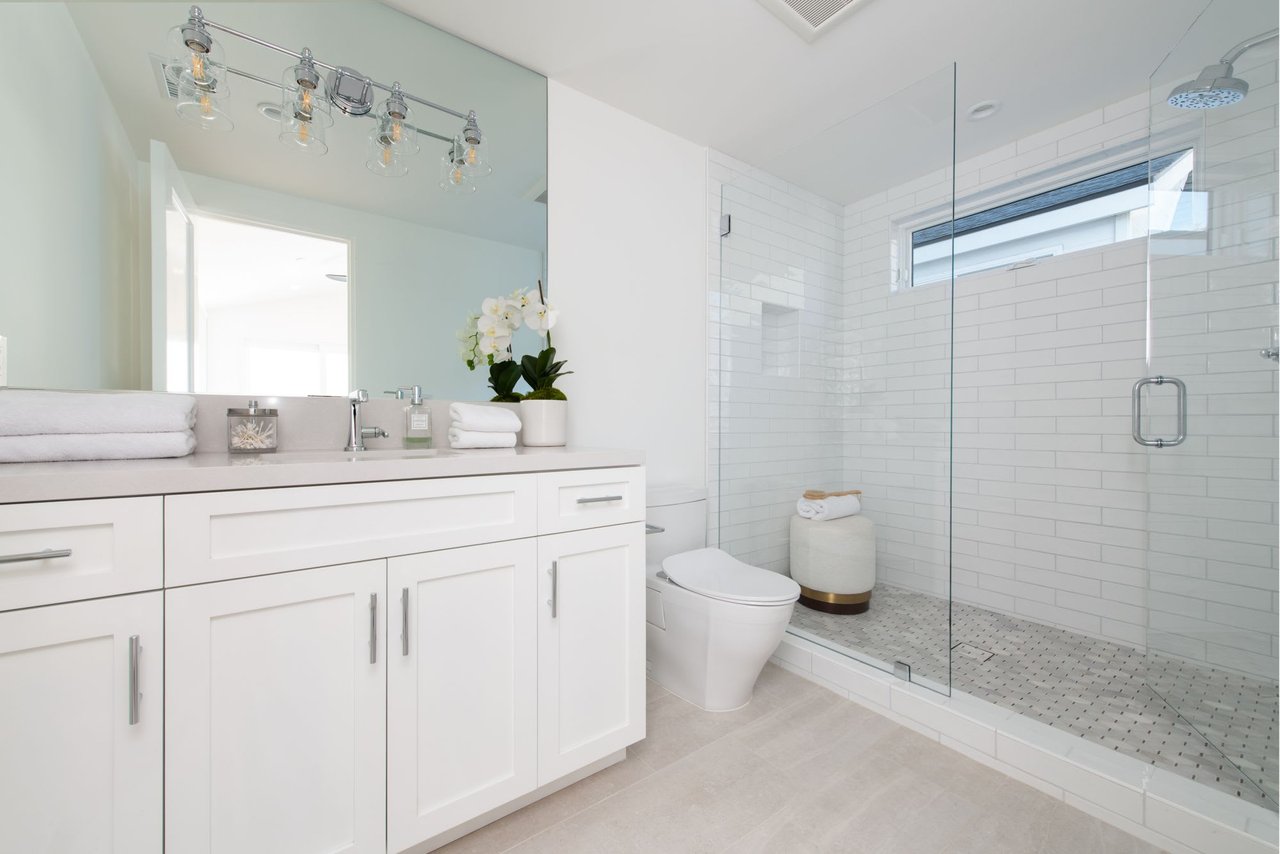 312 Jasmine Avenue Unit: 1